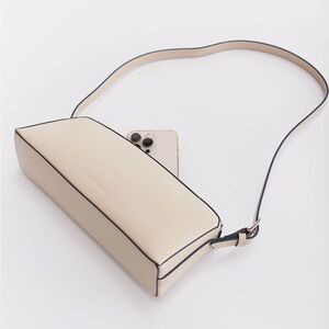 The Horse Genuine Leather Cream Shoulder Bag